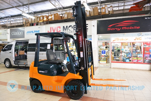 ขายรถโฟล์คลิฟท์มือสอง TOYOTA รุ่น7FD15-14165 ราคา xxx,xxx บาท นำเข้าจากประเทศญี่ปุ่น 100\% ไม่เคยใช้งานในไทย