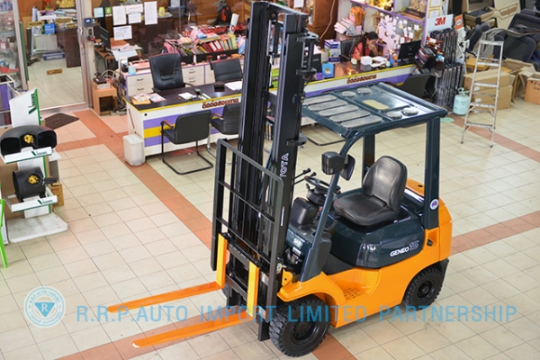 ขายรถโฟล์คลิฟท์มือสอง TOYOTA รุ่น7FD15-14165 ราคา xxx,xxx บาท นำเข้าจากประเทศญี่ปุ่น 100\% ไม่เคยใช้งานในไทย