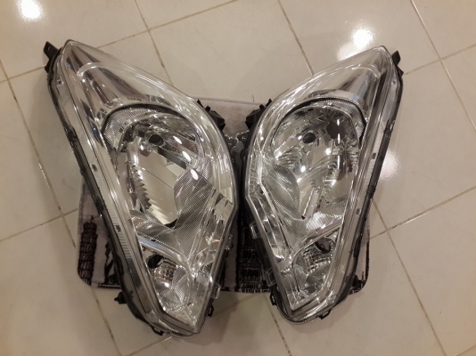 ขายโคมไฟหน้าไฟท้ายหลายรุ่นครับ สนใจโทรสอบถามได้ครับ 0830783405 โจ้