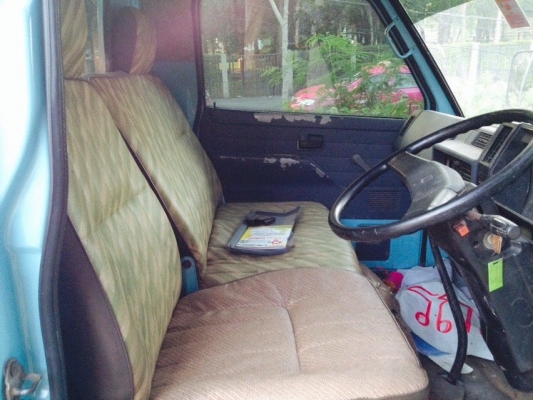 ขายอีซูซุปี 95 บรรทุก 4 ล้อกลาง ราคา 128,000 บาท ทะเบียนพร้อมโอน ภาษีปี 58 ติดต่อคุณเอ๋ 092-6356419