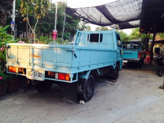 ขายอีซูซุปี 95 บรรทุก 4 ล้อกลาง ราคา 128,000 บาท ทะเบียนพร้อมโอน ภาษีปี 58 ติดต่อคุณเอ๋ 092-6356419