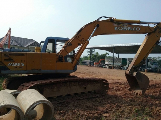 ขายรถแบคโฮ KOBELCO sk 200-3เครื่องดีปั้มดีช่วงล่างสวยเอวแน่นราคา 495,000 090-772-3710 090-772-3708 ขายรถแบคโฮ KOBELCO sk 200-3เครื่องดีปั้มดีช่วงล่างสวยเอวแน่นราคา 495,000 090-772-3710 090-772-3708