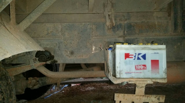 รถฮีโน่ 6 ล้อดั้ม FB2W  120 แรงม้า. ปี 38    สนใจติดต่อ  081 - 6079515