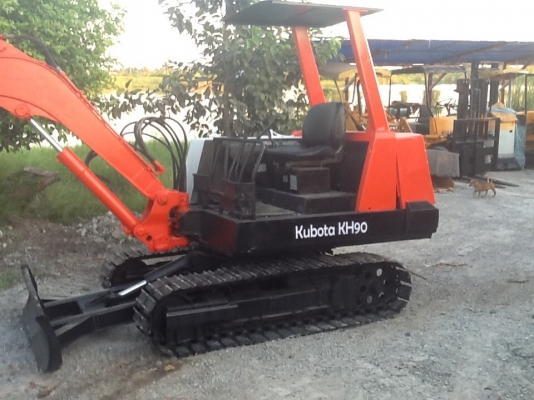 Kubota kh90 หรือประมาณpc35 สภาพดีเครื่องสี่สูบแรง ตัวเดินแข็งแรงทนทาน