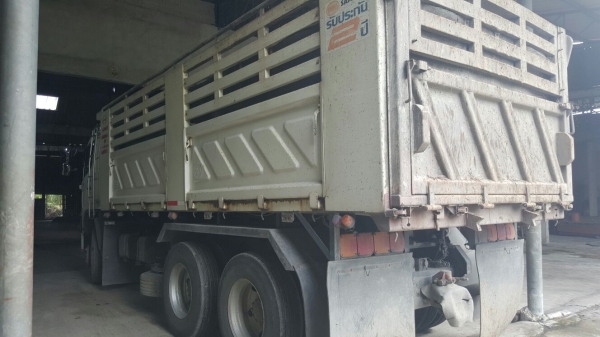 รถฮีโน่ 10 ล้อดั้ม 344 แรงม้า. ปี 53.  ( รถวิ่ง 22x,xxx กว่า กม. )      สนใจติดต่อ  081 - 6079515