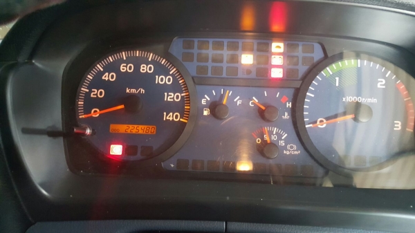 รถฮีโน่ 10 ล้อดั้ม 344 แรงม้า. ปี 53.  ( รถวิ่ง 22x,xxx กว่า กม. )      สนใจติดต่อ  081 - 6079515