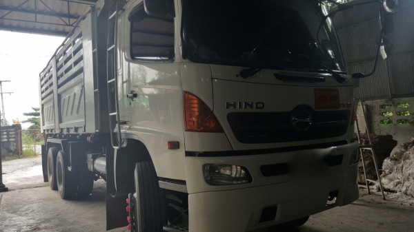 รถฮีโน่ 10 ล้อดั้ม 344 แรงม้า. ปี 53.  ( รถวิ่ง 22x,xxx กว่า กม. )      สนใจติดต่อ  081 - 6079515