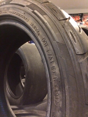 (ยางมือ2)กึงซอฟหนึบๆ‬ hankook R-s2 ไซส์195/50/15 ปี12(ชุด4เส้น) ขาย 6,900.฿ (‪#&lrm;ยางใหม่‬ ชุดละ12,500.฿ *มีของพร้อมเปลี่ยน)