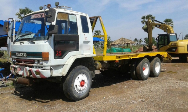 อีซูซุ จัมโบ้เพลาเดียว เครื่อง185 ครัชชีสวย หางขึ้น200ได้ พร้อมใช้ครับ