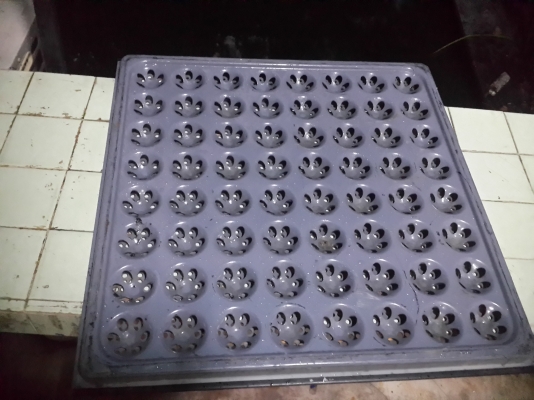 แผ่นเหล็กปูพื้น