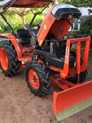 ขายรถไถคูโบต้า L3408DI ใบมีดดันหน้าตราช้าง ขายรถไถคูโบต้า L3408DI ใบมีดดันหน้าตราช้าง