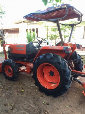 ขายรถไถคูโบต้า L3408DI ใบมีดดันหน้าตราช้าง ขายรถไถคูโบต้า L3408DI ใบมีดดันหน้าตราช้าง