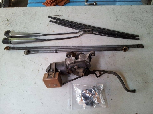 ชุดมอเตอร์ปัดน้ำฝน NISSAN Terrano I