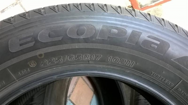 ขายยางรถ SUV.  Bridgestone Ecopia EP850  225 /65 R17