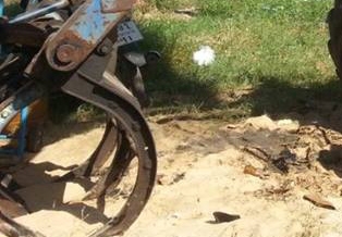 **380,000 บ.ต่อรอง/// รถคีบ3ล้อ บูมคู่ เครื่องDEUTZ(ดอยซ์) **ขาย รถคีบ 3ล้อ บูมคู่ เครื่องยนต์ดอยซ์3สูบ สภาพพร้อมใช้งาน เอกสารสัญญาซื้อขาย รถคีบ อ้อย/ไม้ยูคา 3ล้อ เครื่องยนต์ DEUTZ ดอยซ์ 3สูบ 55แรง คีบแบบบูมคู่ ของสามารถ เครื่องดี แน่น ปั้มดี แรงดีครับ ช่ **380,000 บ.ต่อรอง/// รถคีบ3ล้อ บูมคู่ เครื่องDEUTZ(ดอยซ์) **ขาย รถคีบ 3ล้อ บูมคู่ เครื่องยนต์ดอยซ์3สูบ สภาพพร้อมใช้งาน เอกสารสัญญาซื้อขาย รถคีบ อ้อย/ไม้ยูคา 3ล้อ เครื่องยนต์ DEUTZ ดอยซ์ 3สูบ 55แรง คีบแบบบูมคู่ ของสามารถ เครื่องดี แน่น ปั้มดี แรงดีครับ ช่