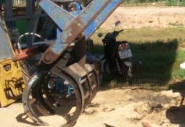 **380,000 บ.ต่อรอง/// รถคีบ3ล้อ บูมคู่ เครื่องDEUTZ(ดอยซ์) **ขาย รถคีบ 3ล้อ บูมคู่ เครื่องยนต์ดอยซ์3สูบ สภาพพร้อมใช้งาน เอกสารสัญญาซื้อขาย รถคีบ อ้อย/ไม้ยูคา 3ล้อ เครื่องยนต์ DEUTZ ดอยซ์ 3สูบ 55แรง คีบแบบบูมคู่ ของสามารถ เครื่องดี แน่น ปั้มดี แรงดีครับ ช่ **380,000 บ.ต่อรอง/// รถคีบ3ล้อ บูมคู่ เครื่องDEUTZ(ดอยซ์) **ขาย รถคีบ 3ล้อ บูมคู่ เครื่องยนต์ดอยซ์3สูบ สภาพพร้อมใช้งาน เอกสารสัญญาซื้อขาย รถคีบ อ้อย/ไม้ยูคา 3ล้อ เครื่องยนต์ DEUTZ ดอยซ์ 3สูบ 55แรง คีบแบบบูมคู่ ของสามารถ เครื่องดี แน่น ปั้มดี แรงดีครับ ช่