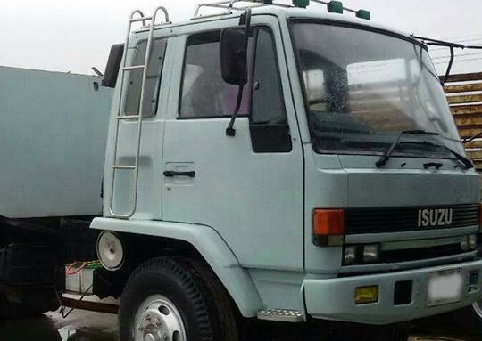 **815,000 บ.ต่อรอง/// 10ล้อ2เพลาดั้ม ISUZU ROCKY FXZ-240 หัวขาว โค้ดK เล่มทะเบียนครบ **ขาย ISUZU ROCKY FXZ-240 10ล้อ2เพลาดั้มเหล็ก สภาพดี พร้อมใช้งาน เอกสารเล่มทะเบียนครบ ISUZU FXZ23NFYF K 6SD1-240HP หัวขาว จดใหม่ปี47 เครื่องเดิม เกียร์เดิม เครื่องดี แน่น