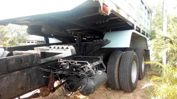 **815,000 บ.ต่อรอง/// 10ล้อ2เพลาดั้ม ISUZU ROCKY FXZ-240 หัวขาว โค้ดK เล่มทะเบียนครบ **ขาย ISUZU ROCKY FXZ-240 10ล้อ2เพลาดั้มเหล็ก สภาพดี พร้อมใช้งาน เอกสารเล่มทะเบียนครบ ISUZU FXZ23NFYF K 6SD1-240HP หัวขาว จดใหม่ปี47 เครื่องเดิม เกียร์เดิม เครื่องดี แน่น