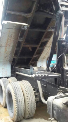 **815,000 บ.ต่อรอง/// 10ล้อ2เพลาดั้ม ISUZU ROCKY FXZ-240 หัวขาว โค้ดK เล่มทะเบียนครบ **ขาย ISUZU ROCKY FXZ-240 10ล้อ2เพลาดั้มเหล็ก สภาพดี พร้อมใช้งาน เอกสารเล่มทะเบียนครบ ISUZU FXZ23NFYF K 6SD1-240HP หัวขาว จดใหม่ปี47 เครื่องเดิม เกียร์เดิม เครื่องดี แน่น