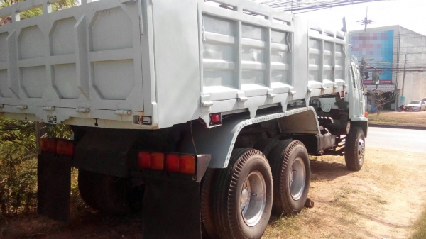 **815,000 บ.ต่อรอง/// 10ล้อ2เพลาดั้ม ISUZU ROCKY FXZ-240 หัวขาว โค้ดK เล่มทะเบียนครบ **ขาย ISUZU ROCKY FXZ-240 10ล้อ2เพลาดั้มเหล็ก สภาพดี พร้อมใช้งาน เอกสารเล่มทะเบียนครบ ISUZU FXZ23NFYF K 6SD1-240HP หัวขาว จดใหม่ปี47 เครื่องเดิม เกียร์เดิม เครื่องดี แน่น