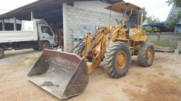 ขายรถตัก CAT 910 เอวอ่อน สภาพพร้อมใช้งาน เครื่องดี ปั้มดี รถใช้งานอยู่ทุกวัน ราคาต่อรองได้ครับ