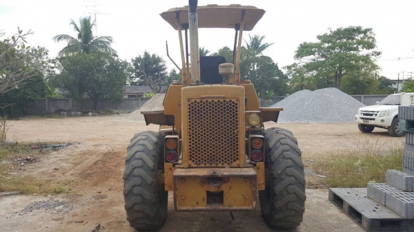 ขายรถตัก CAT 910 เอวอ่อน สภาพพร้อมใช้งาน เครื่องดี ปั้มดี รถใช้งานอยู่ทุกวัน ราคาต่อรองได้ครับ