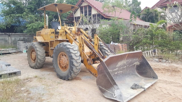 ขายรถตัก CAT 910 เอวอ่อน สภาพพร้อมใช้งาน เครื่องดี ปั้มดี รถใช้งานอยู่ทุกวัน ราคาต่อรองได้ครับ