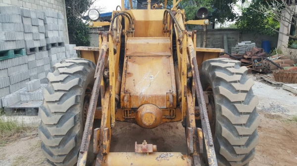 ขายรถตัก CAT 910 เอวอ่อน สภาพพร้อมใช้งาน เครื่องดี ปั้มดี รถใช้งานอยู่ทุกวัน ราคาต่อรองได้ครับ