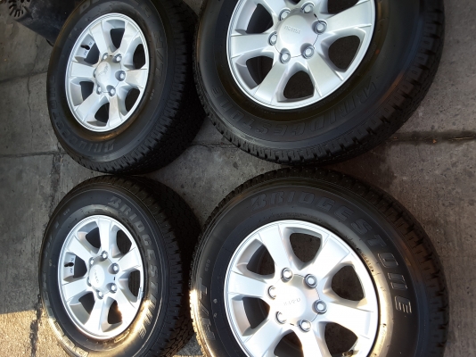 ล้อ isuzu DDI ขอบ 16 พร้อมยาง 245 70 16 bridgestone ชุดล่ะ 19800
