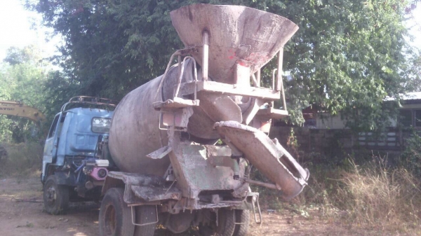 ขายรถโม่ปูน 2.5 คิว ISUZU NPR เครื่อง 6BB1 145 แรงม้า F หน้า-หลัง คัสซีดี มีเล่มทะเบียนแต่ไม่มีชุดโอนครับ