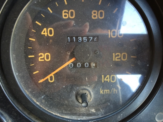 สิบล้อ อีซูชุ 270ยูโร ปี44 ดั้ม 2เพา มีระบบลากจูง สภาพดีสวยบางเดิมพร้อมใช้ เล่มทะเบียนพร้อมโอน (รถห้างแท้) ครับท่าน สิบล้อ อีซูชุ 270ยูโร ปี44 ดั้ม 2เพา มีระบบลากจูง สภาพดีสวยบางเดิมพร้อมใช้ เล่มทะเบียนพร้อมโอน (รถห้างแท้) ครับท่าน