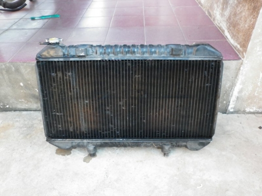 ขายหม้อน้ำพร้อมโกร่งเเละพัดลมไฟฟ้าเครื่อง 1J GE ถอดมาจาก BENZ 190E