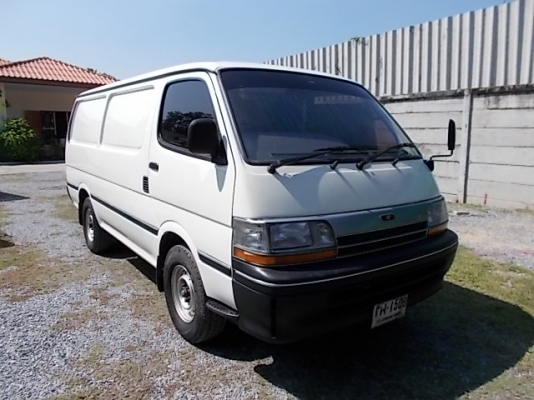 TOYOTA HIACE 2.5 GL ตู้ทึบ ปี1993 รถมือแรก สีทำใหม่ เครื่องฟิตใหม่ใช้ยาว ตัวถังบางทั้งคัน ไม่เคยชน