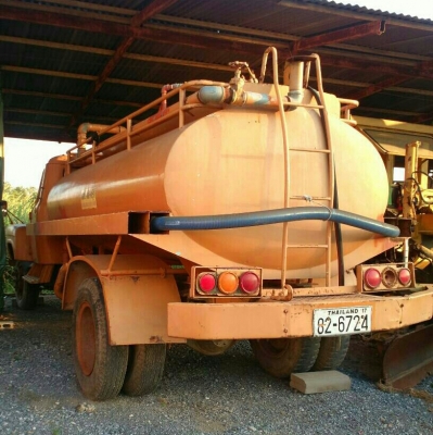 หกล้อ อีซูชุ 165เพาเวอร์ บรรทุกถังน้ำ สภาพดีสวยๆเดิม อุปกร์ปั้มน้ำครบ พร้อมใช้ ทะเบียน ภาษีไม่ขาดพร้อมโอน