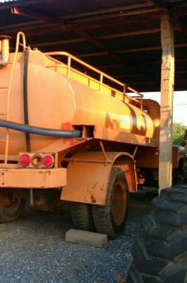 หกล้อ อีซูชุ 165เพาเวอร์ บรรทุกถังน้ำ สภาพดีสวยๆเดิม อุปกร์ปั้มน้ำครบ พร้อมใช้ ทะเบียน ภาษีไม่ขาดพร้อมโอน