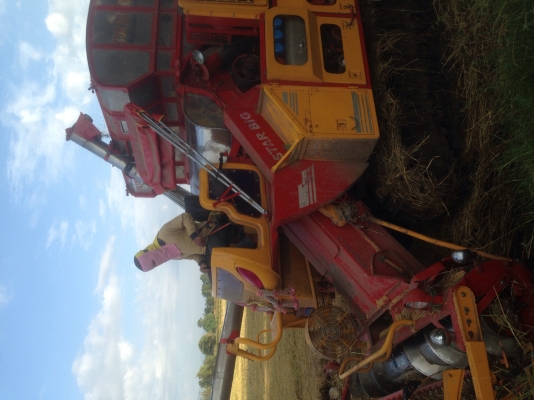 ขายรถเกี่ยวสตาร์บิก49 ขายรถเกี่ยวสตาร์บิก49