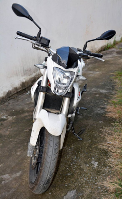 ขายBenelli TNT 300cc. 2สูบ สีขาว ปี2013 วิ่งน้อย เลขไมล์ 3393  ราคา125,000บาท