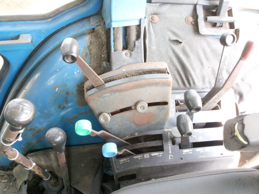 ขาย ford 6610 2 WD เสื้อลาย ปั้มกลม ท่อไอดีใหญ่ ยังไม่เคยใช้ในไทย 360000. โทร.084-5424150 ขาย ford 6610 2 WD เสื้อลาย ปั้มกลม ท่อไอดีใหญ่ ยังไม่เคยใช้ในไทย 360000. โทร.084-5424150