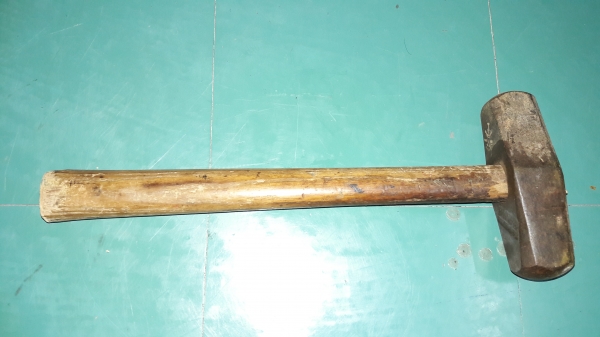 ขายค้อนงานเก่ายุคสงครามขนาด3ปอน ขายค้อนงานเก่ายุคสงครามขนาด3ปอน