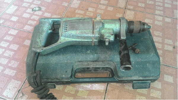 ขายด่วนสว่านเจาะกระแทก HITACHI 4หุน(14mm.) 380W.Made in japan. ขายด่วนสว่านเจาะกระแทก HITACHI 4หุน(14mm.) 380W.Made in japan.