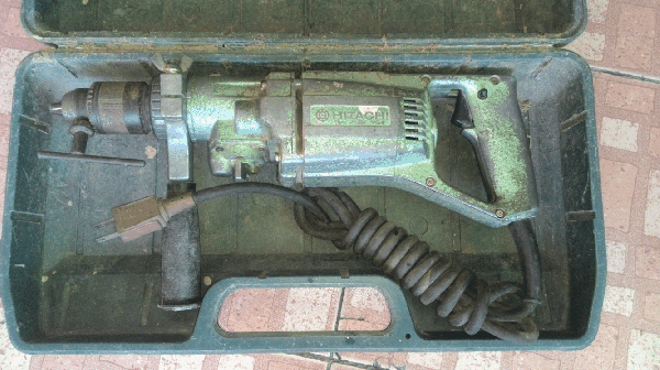 ขายด่วนสว่านเจาะกระแทก HITACHI 4หุน(14mm.) 380W.Made in japan. ขายด่วนสว่านเจาะกระแทก HITACHI 4หุน(14mm.) 380W.Made in japan.