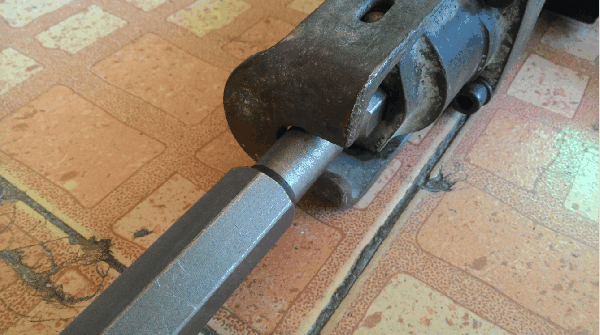 ขายด่วนสะกัดคอนกรีต MAKITA HM1201 ขายด่วนสะกัดคอนกรีต MAKITA HM1201