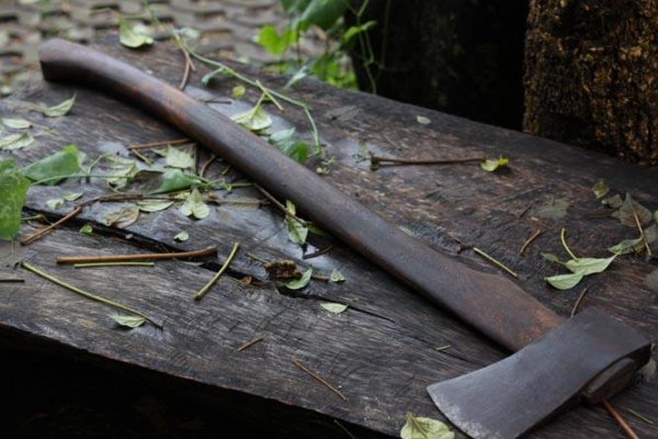 ขายขวานตราเพชรงานเก่าเก็บ 800กรัมคมๆ ขายขวานตราเพชรงานเก่าเก็บ 800กรัมคมๆ