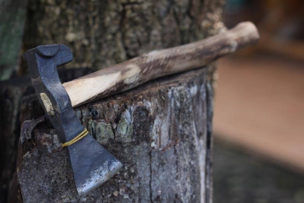 ขายขวานตราเพชรงานเก่าเก็บ 800กรัมคมๆ ขายขวานตราเพชรงานเก่าเก็บ 800กรัมคมๆ