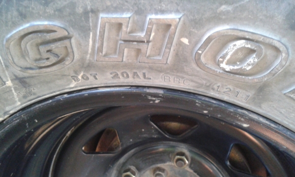 ขายกะทะลบ 65 5 รู139.7 ใส่เบี้ยน ราคา9000.-ยาง285/75/16 ปี11ราคา4000.-