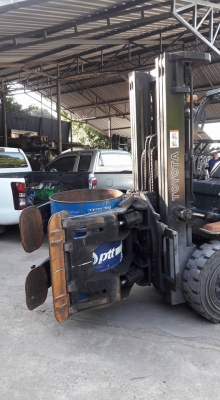 รถยก งาหนีบกลม เสาเข้าตู้ รถยก งาหนีบกลม เสาเข้าตู้