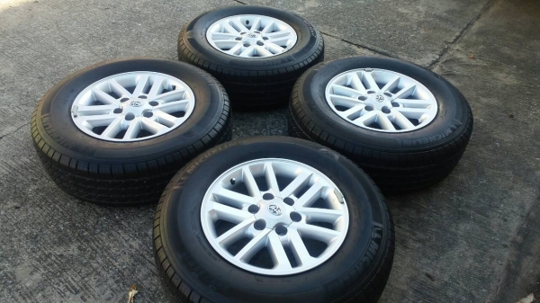 ล้อ toyota champ ขอบ 17 พร้อมยาง 265 65 17 ปี 13 ชุดล่ะ 13800