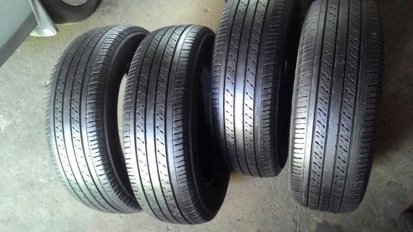 215/65R16 DUNLOP SP LT37 ชุด 4 เส้น tel.081-427-3941
