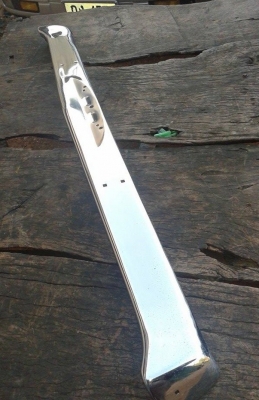 ขายกันชนหน้าดัทสัน 620สภาพตามรูป ของใหม่เก่าเก็บมีสนิมนิดหน่อยไม่บุบครับ ราคา 1900บาท