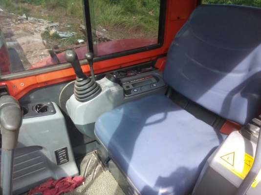 ขายรถแบคโฮ KUBOTA KX1613 ขนาด 5 ตัน เอกสารเล่มทะเบียน มีหัวคีปไม้พร้อมบุ้งกี๋ ไมล์ 5000 ชม.ราคา 750000